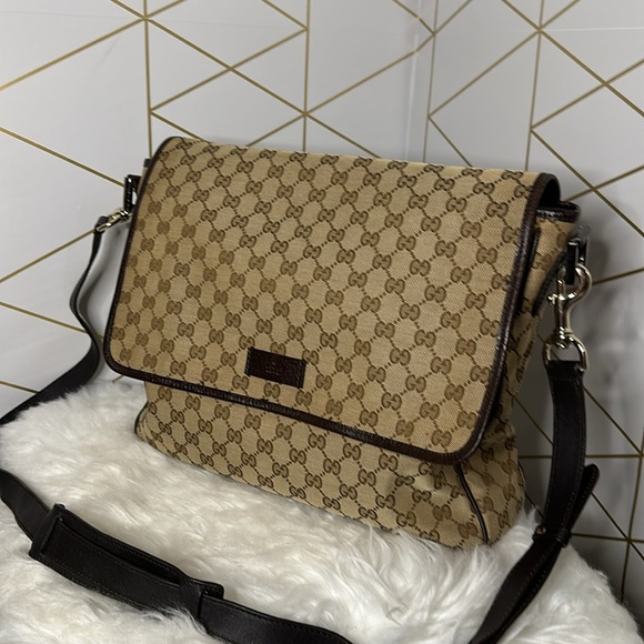 💯Authentic Gucci Canvas Messenger Bag🍀 - Picture 4 of 17